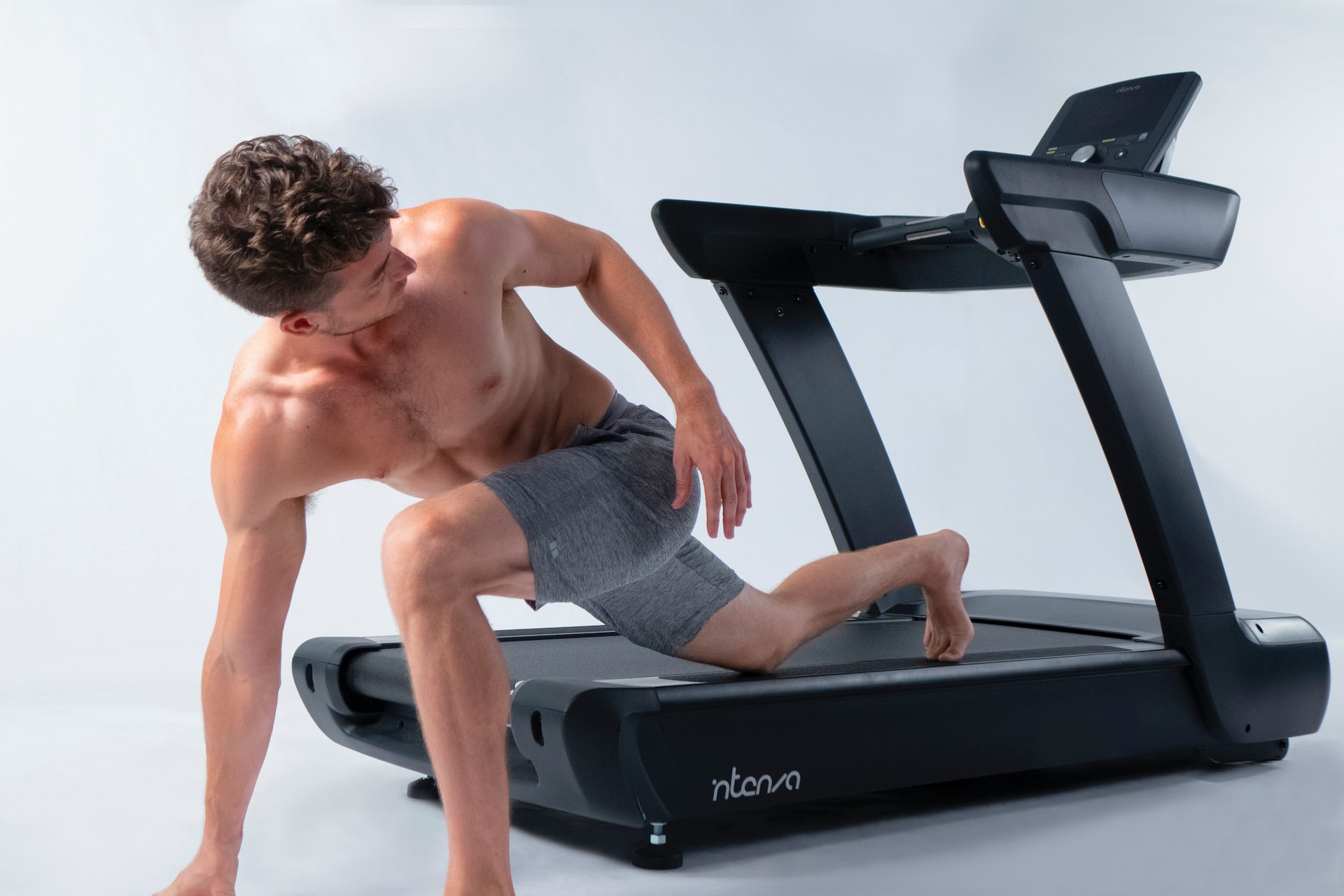 How Much Weight is Safe to Lose on a Treadmill in a Week?